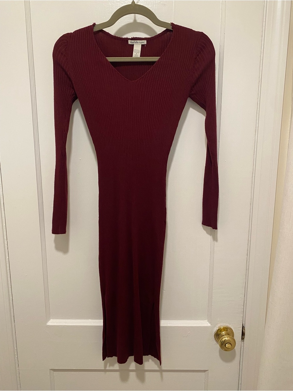 Charlotte Russe Burgundy Ribbed V-Neck Long Sleeve Midi Dress
